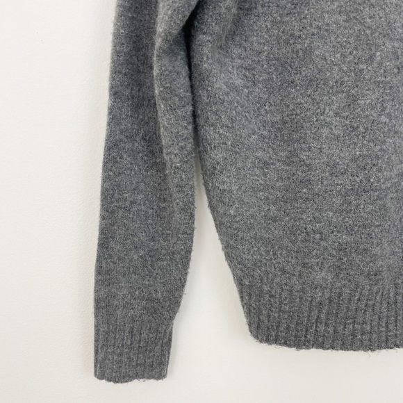 Heartloom Shayla Gray Stripe Faux Wrap Long Sleeves Soft V-Neck Sweater Small - Picture 11 of 15